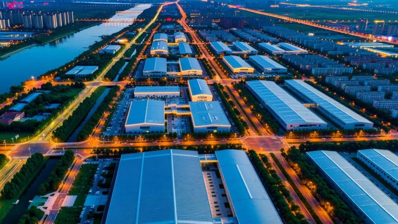 搬家服务质量是选择公司的关键因素。可以从以下几个方面进行考察：